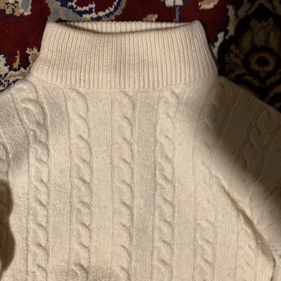 Marcasiano, thick wool, cableknit, women’s soft white sweater. Size M. - Picture 3 of 9